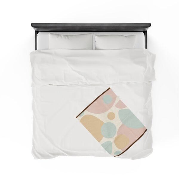 Stunning Circular Shapes Beautiful Velveteen Plush Blanket. - Image 8